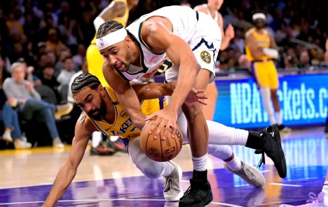 爱游戏-关于詹姆斯巅峰对决，凯恩与90激战湖人分钟，战术调整胜负难料！的信息