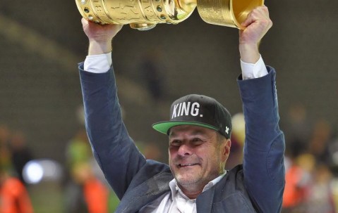 AYX-关于Rookie遭遇十二连败，拜仁教练面临压力！的信息