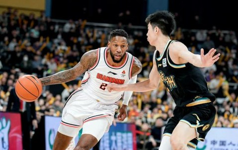 AYX-包含皇家马德里训练开放日；今晨更衣室发声引欢呼；CBA常规赛在即；训练强度明显提升的词条