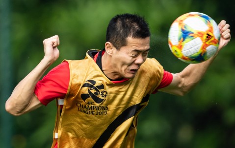 爱游戏-关于社区盾倒计时，费耶诺德赛前伤情更新，细节引发关注，引发热议，球队文化再被提及的信息